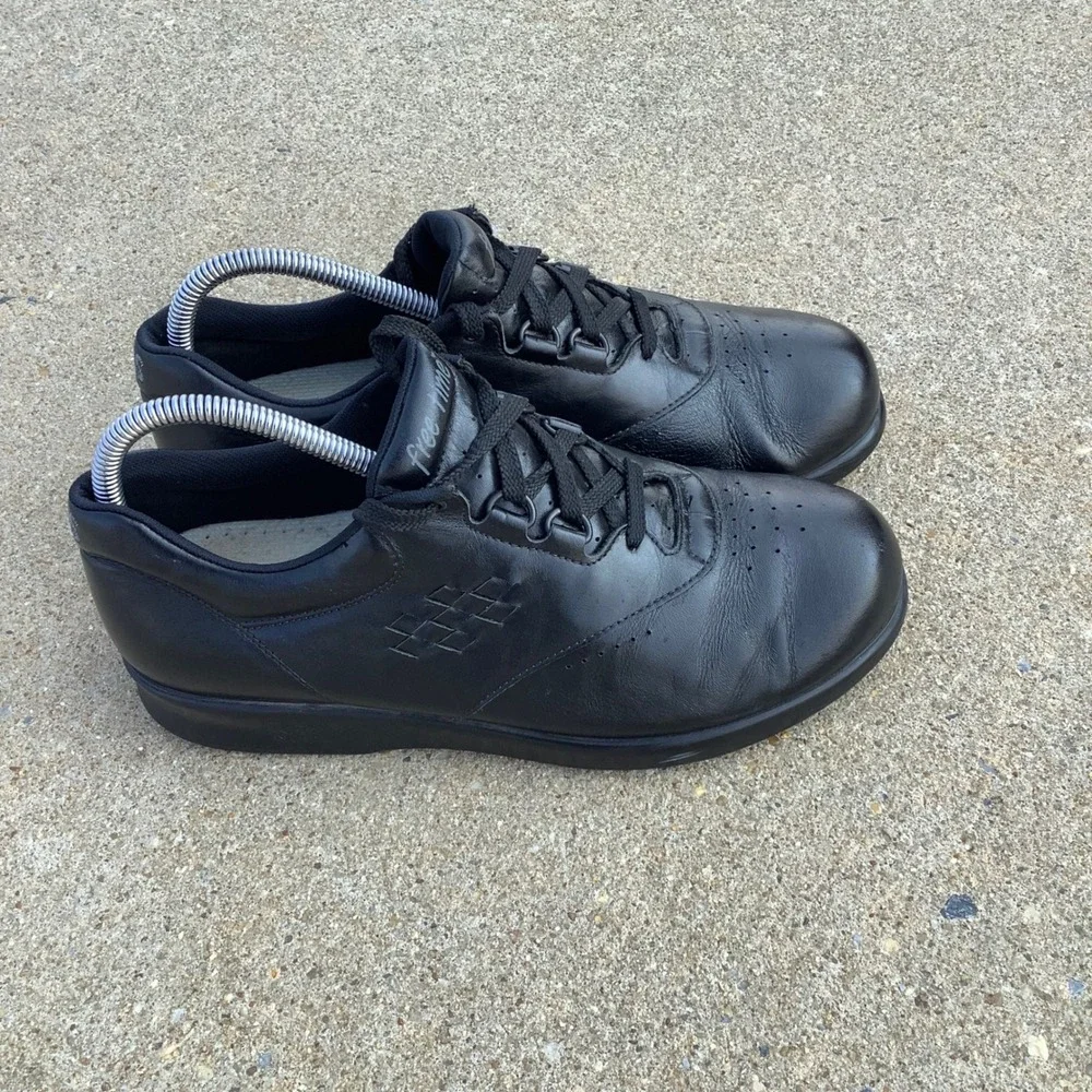 SAS Free Time Mens Black Leather Walking Shoes Comfort Sneakers Size 9.5 Wide